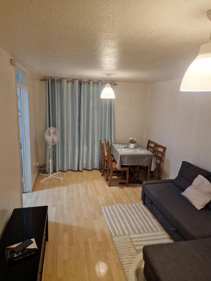 86 Mcdermott Apartment Лондон Екстериор снимка